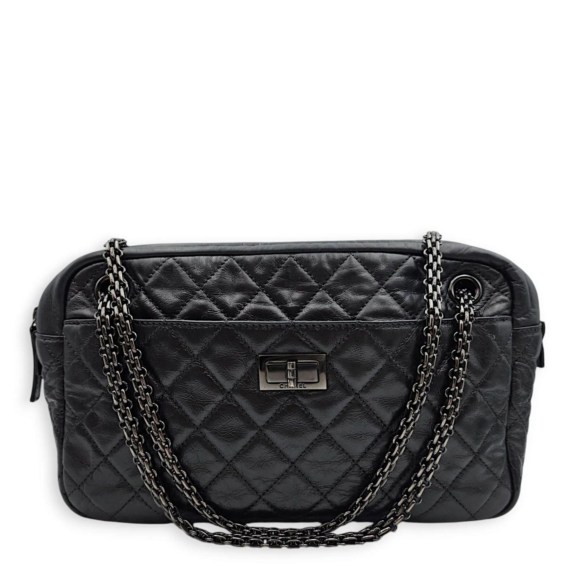 2.55 Reissue Camera Bag 28x18x8cm Black Shoulder Bag in Distressed Leather, Black chrome hardware