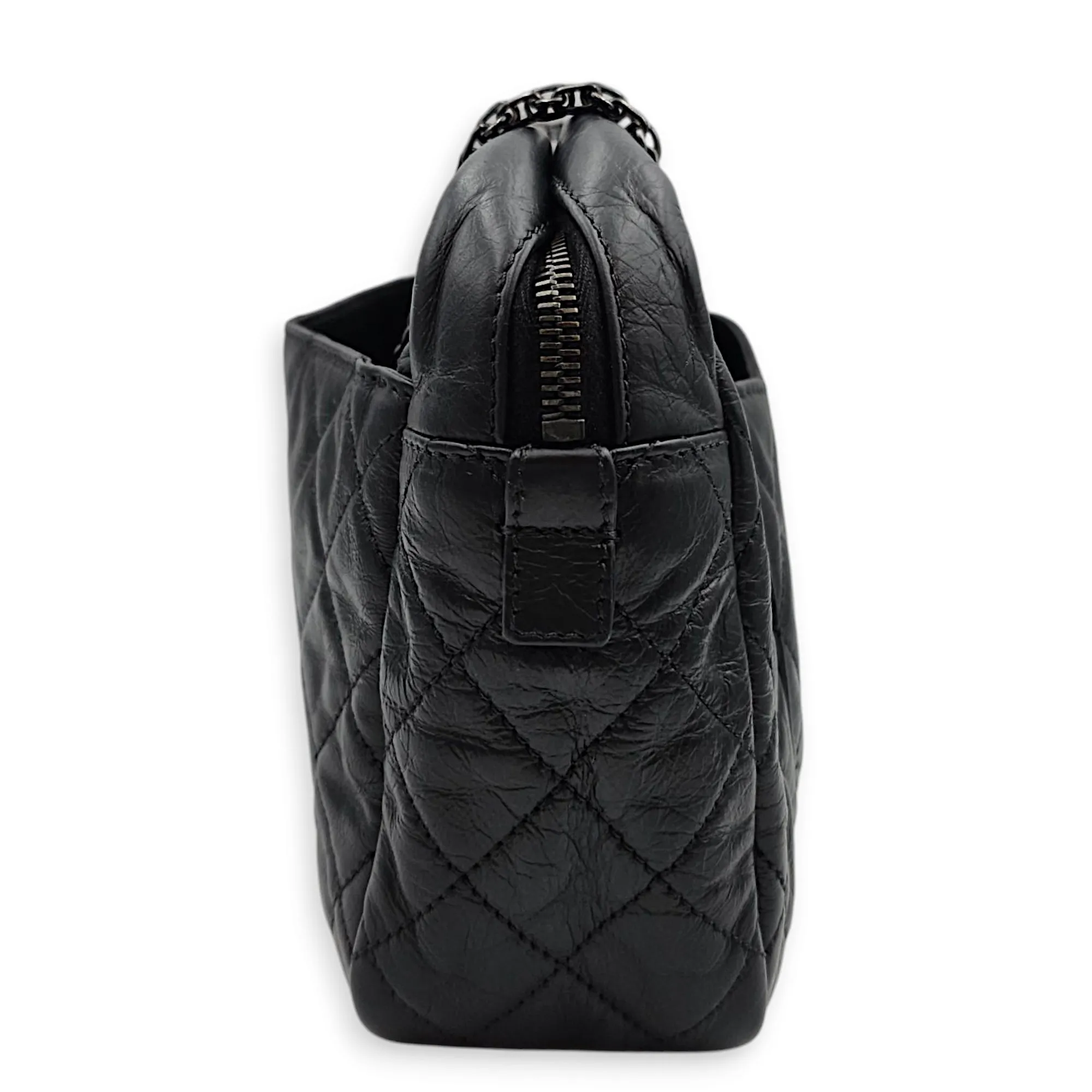 2.55 Reissue Camera Bag 28x18x8cm Black Shoulder Bag in Distressed Leather, Black chrome hardware
