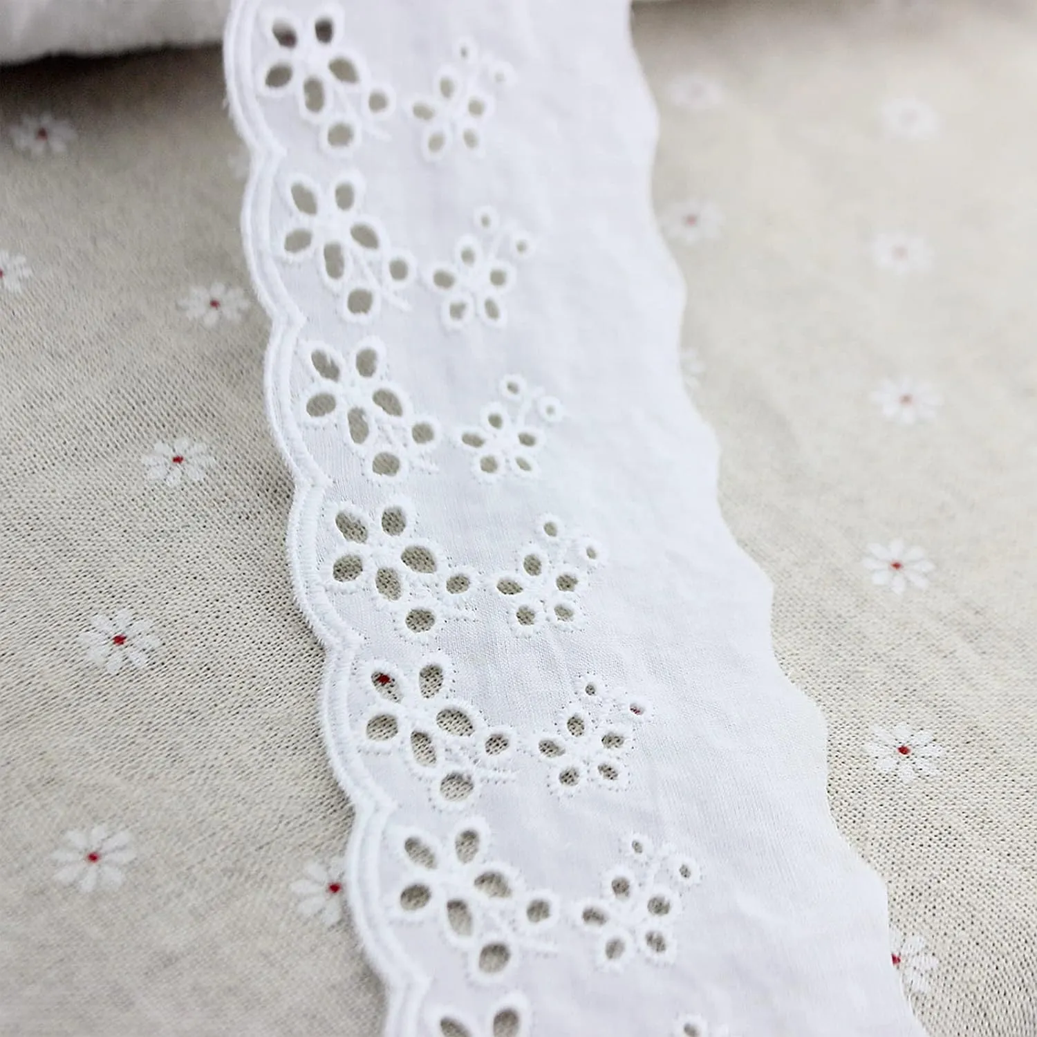 AIETSYEI Cotton Lace Trim White Lace Ribbon Eyelet Lace Embroidery Ruffle Lace Trim for Dresses, Baby Clothes, Bag, Pets Clothes (7 Yards, White)