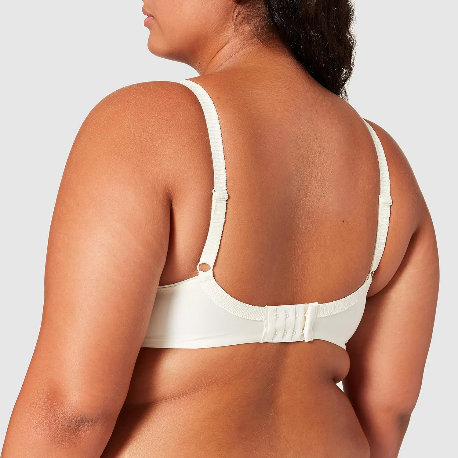 Chantelle Women's 6762 Orangerie Underwire Lace Plunge Bra