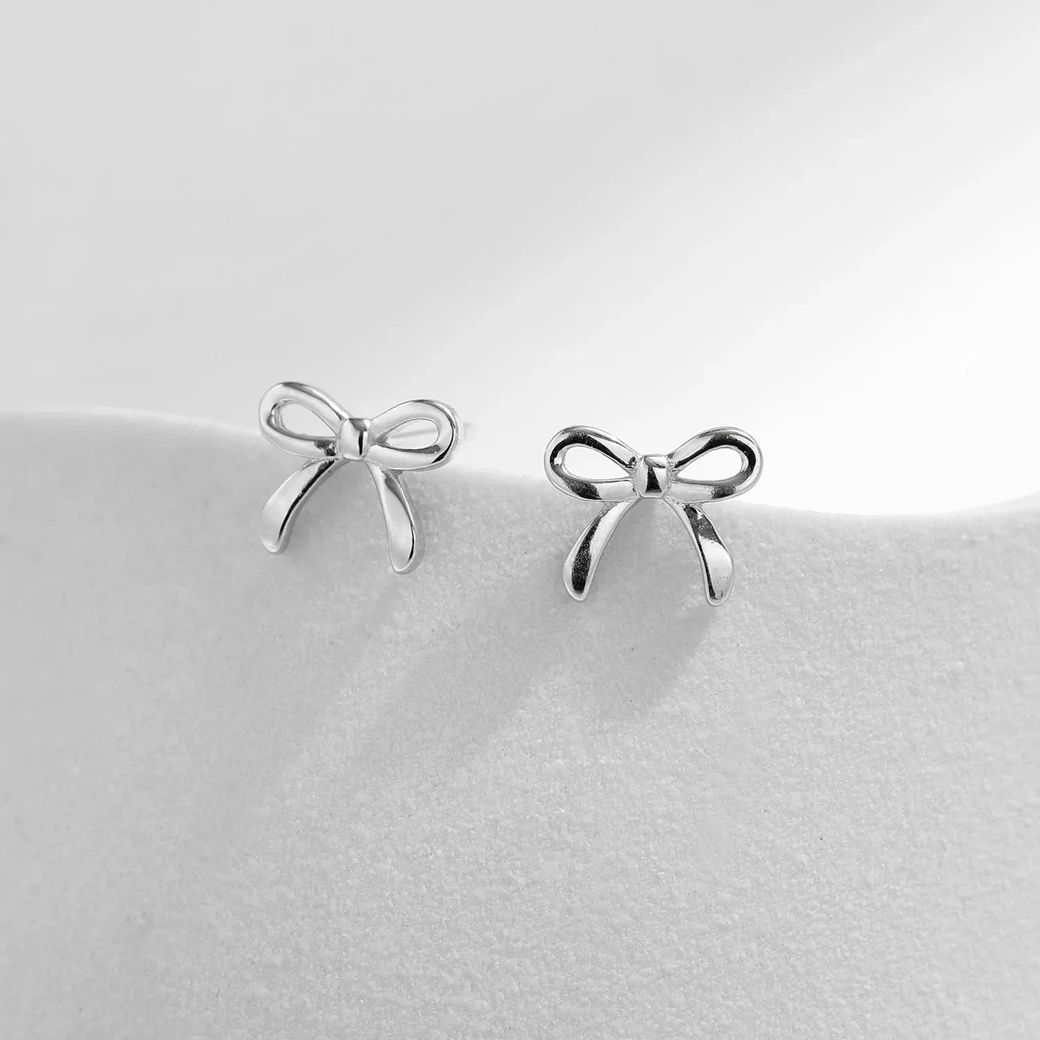 Charming Bowknot Stud Earrings