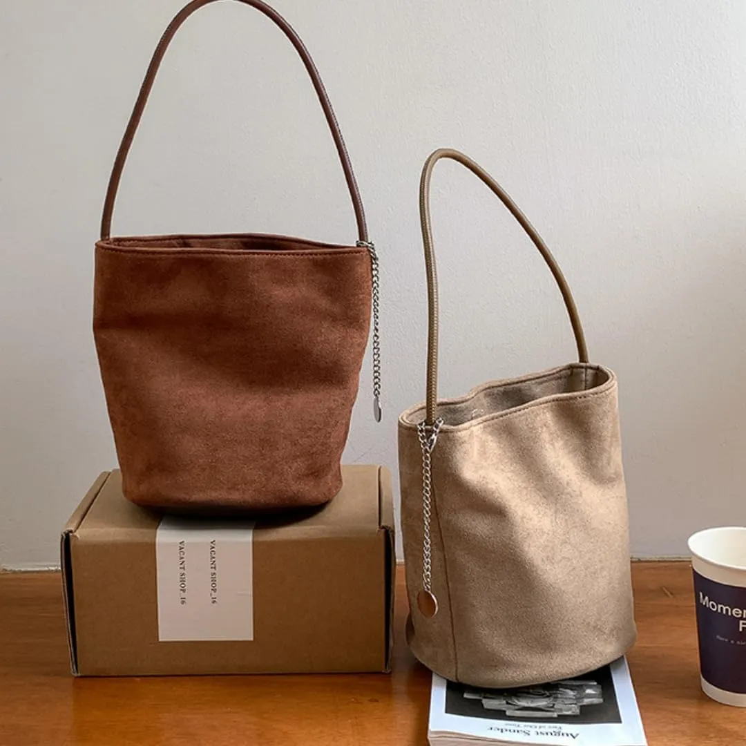 Chic Women's Bucket Bag, Cylindrical Design, Vintage Commuter Faux Suede, Chain Accent, Waterproof Base