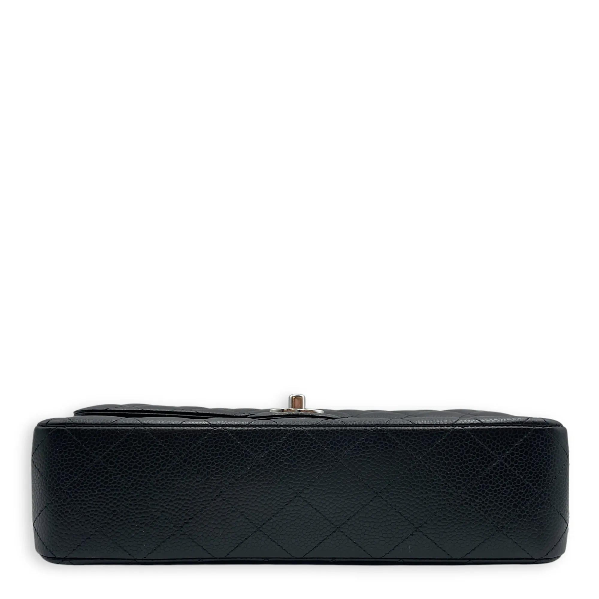Classic (DF) Medium Black Shoulder Bag in Caviar Leather, Silver hardware