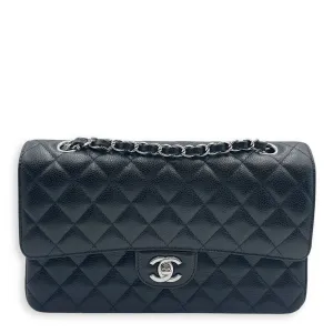 Classic (DF) Medium Black Shoulder Bag in Caviar Leather, Silver hardware