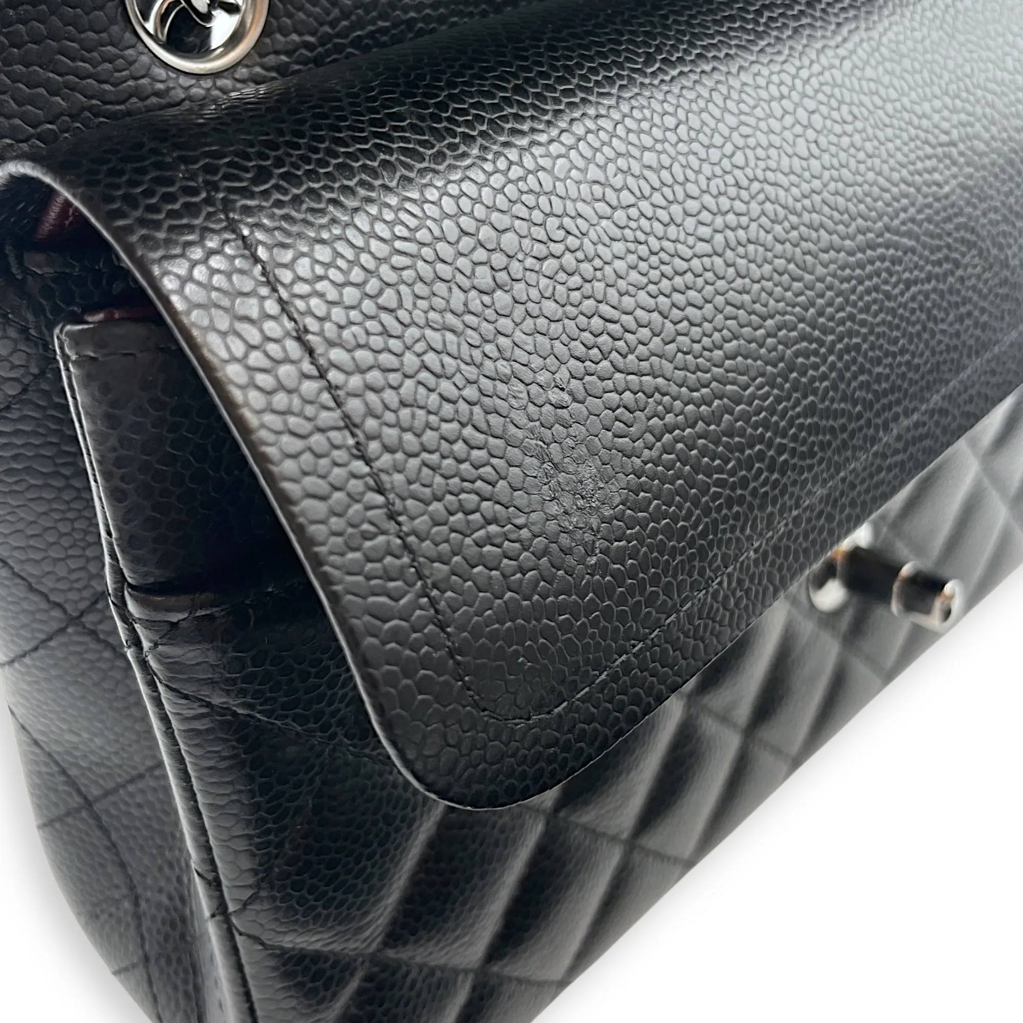 Classic (DF) Medium Black Shoulder Bag in Caviar Leather, Silver hardware