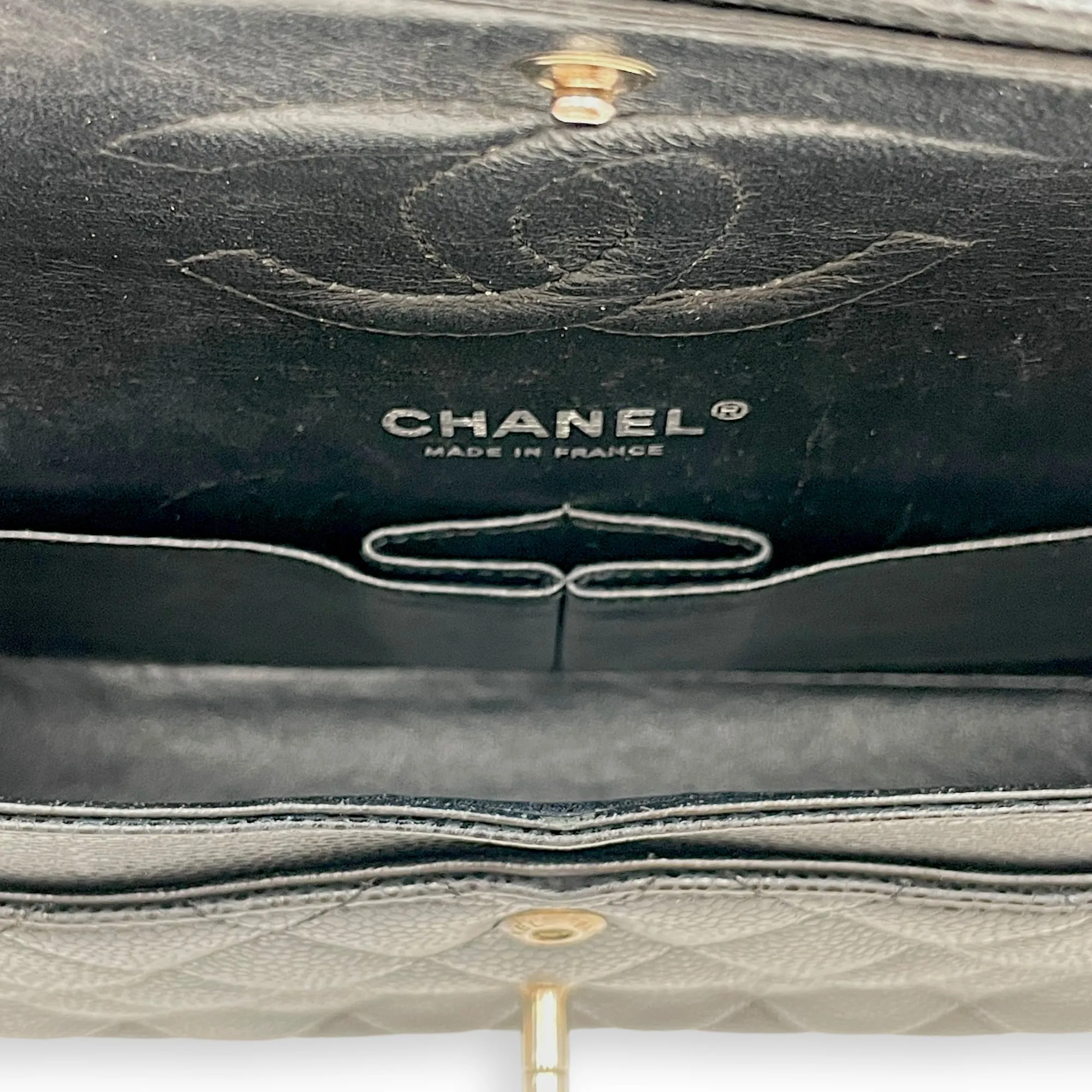 Classic Double Flap Medium Black Shoulder Bag in Caviar Leather, Silver hardware