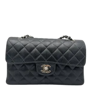 Classic Shoulder Bag Black in Caviar Leather, Silver hardware