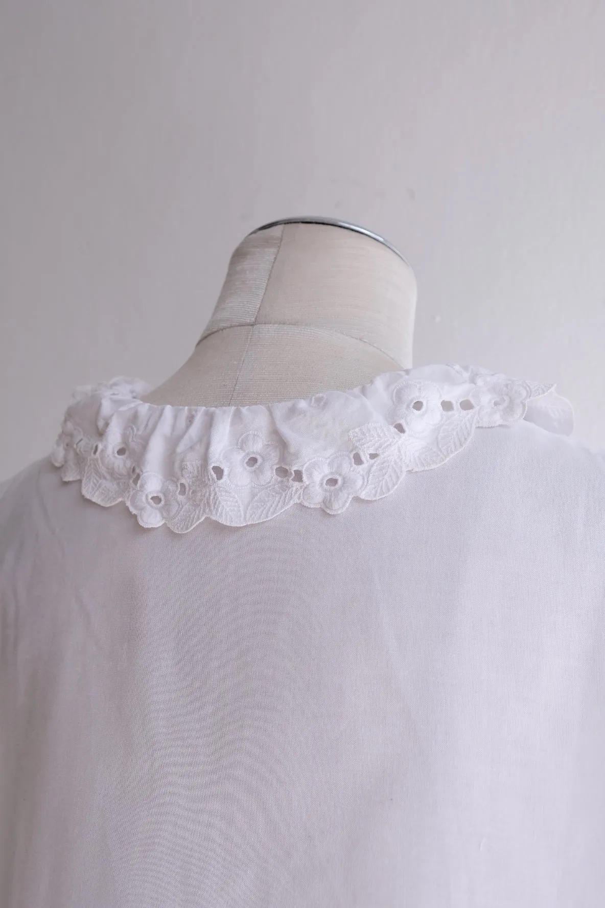 cotton lace trimmed blouse