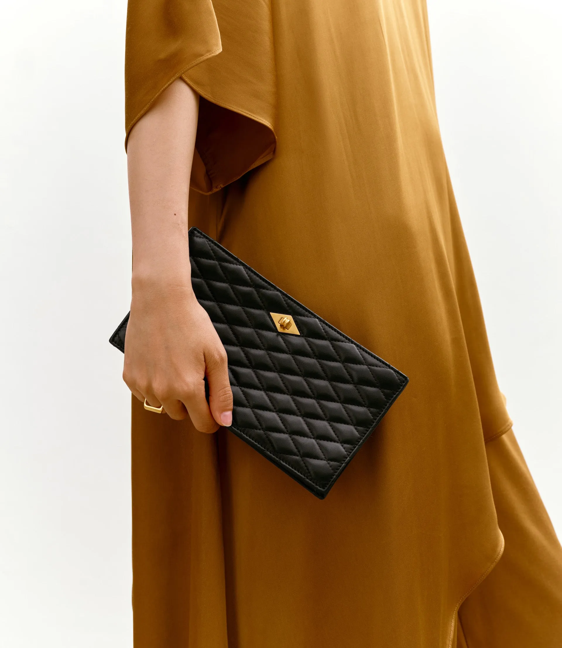 Ease Nappa Diamond Quilt Black