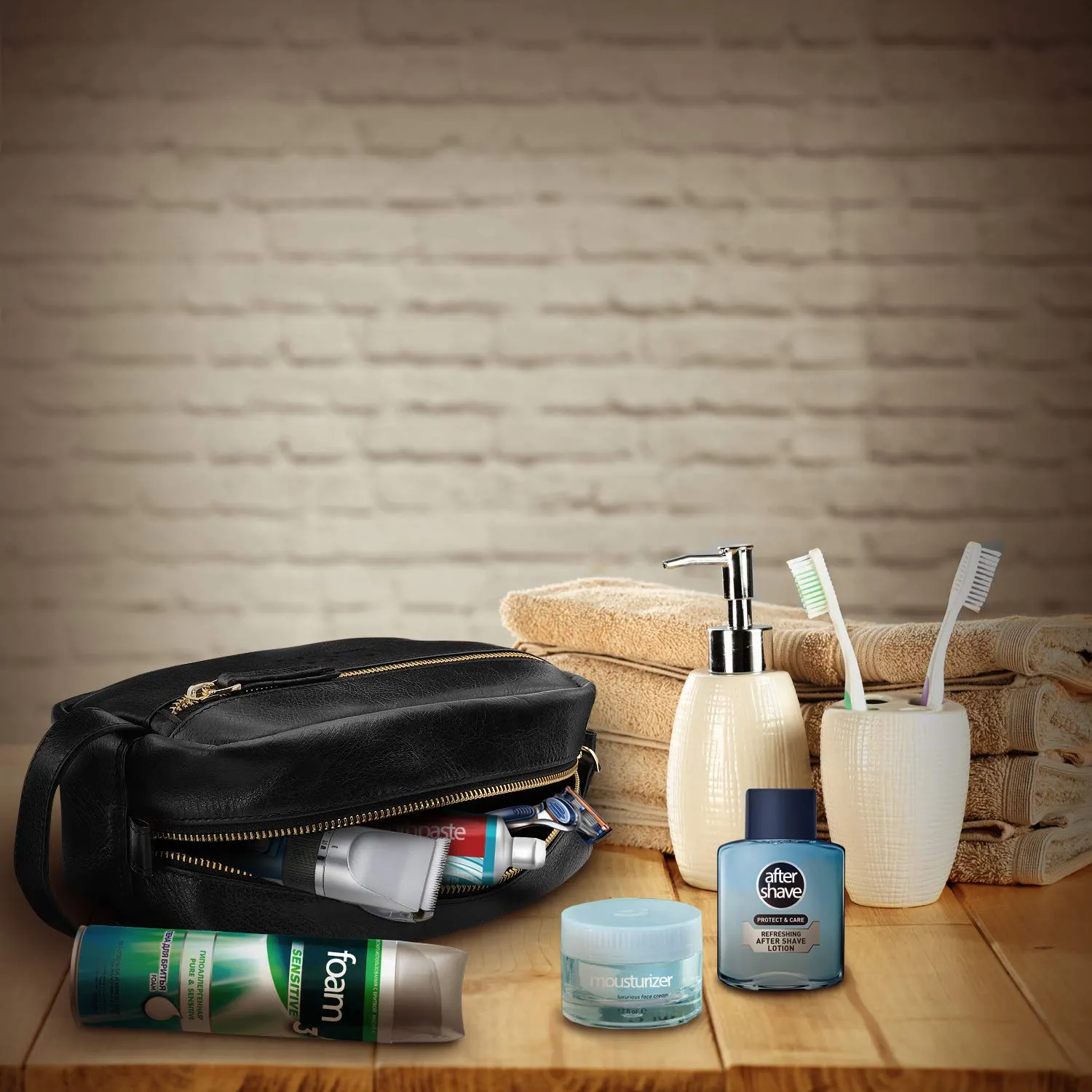 Genuine Leather Travel Toiletry Bag – Makeup, Shaving Organizer, Dopp Kit for Men & Women, Durable & Stylish Travel Accessory