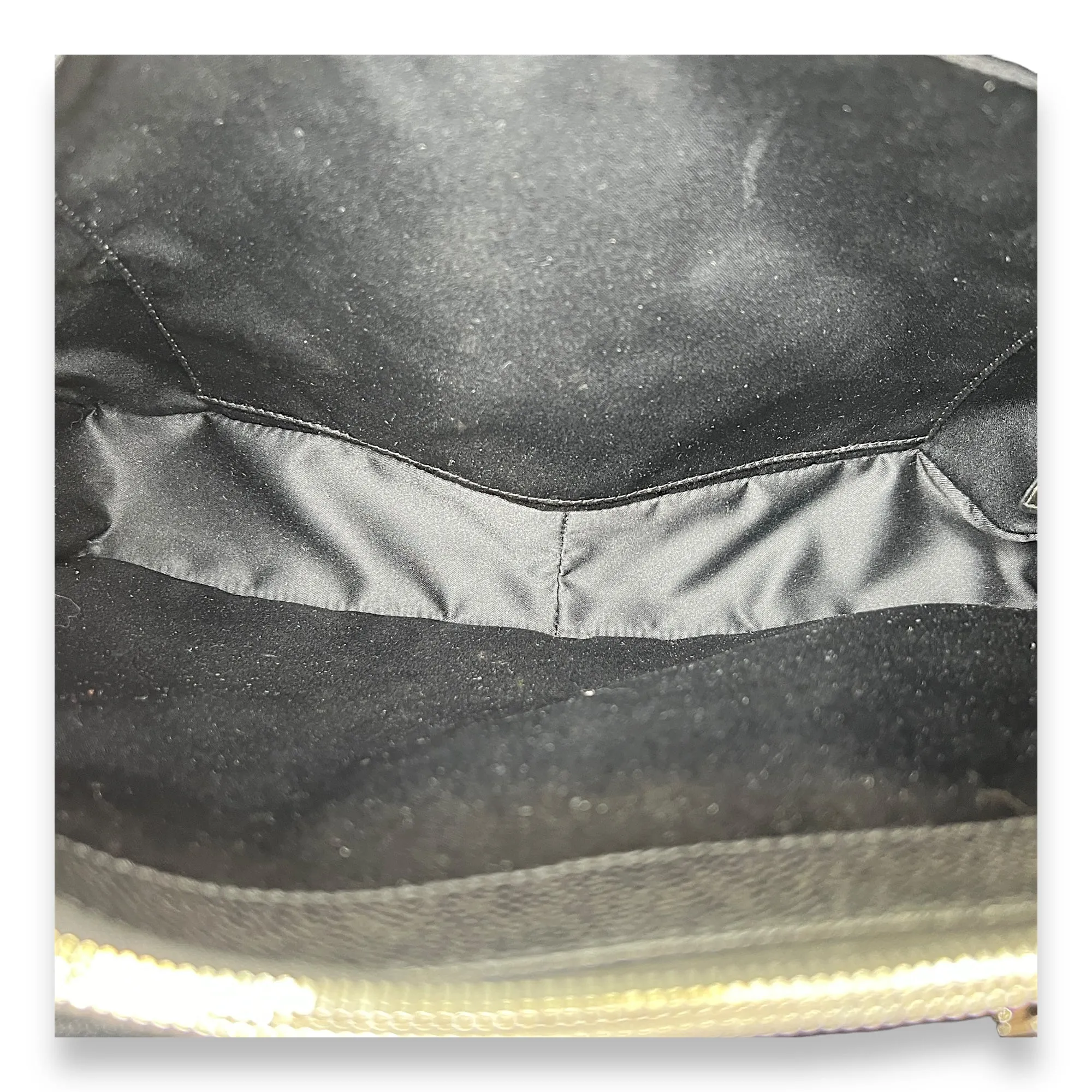 GST Black Shoulder Bag in Caviar Leather, Silver hardware