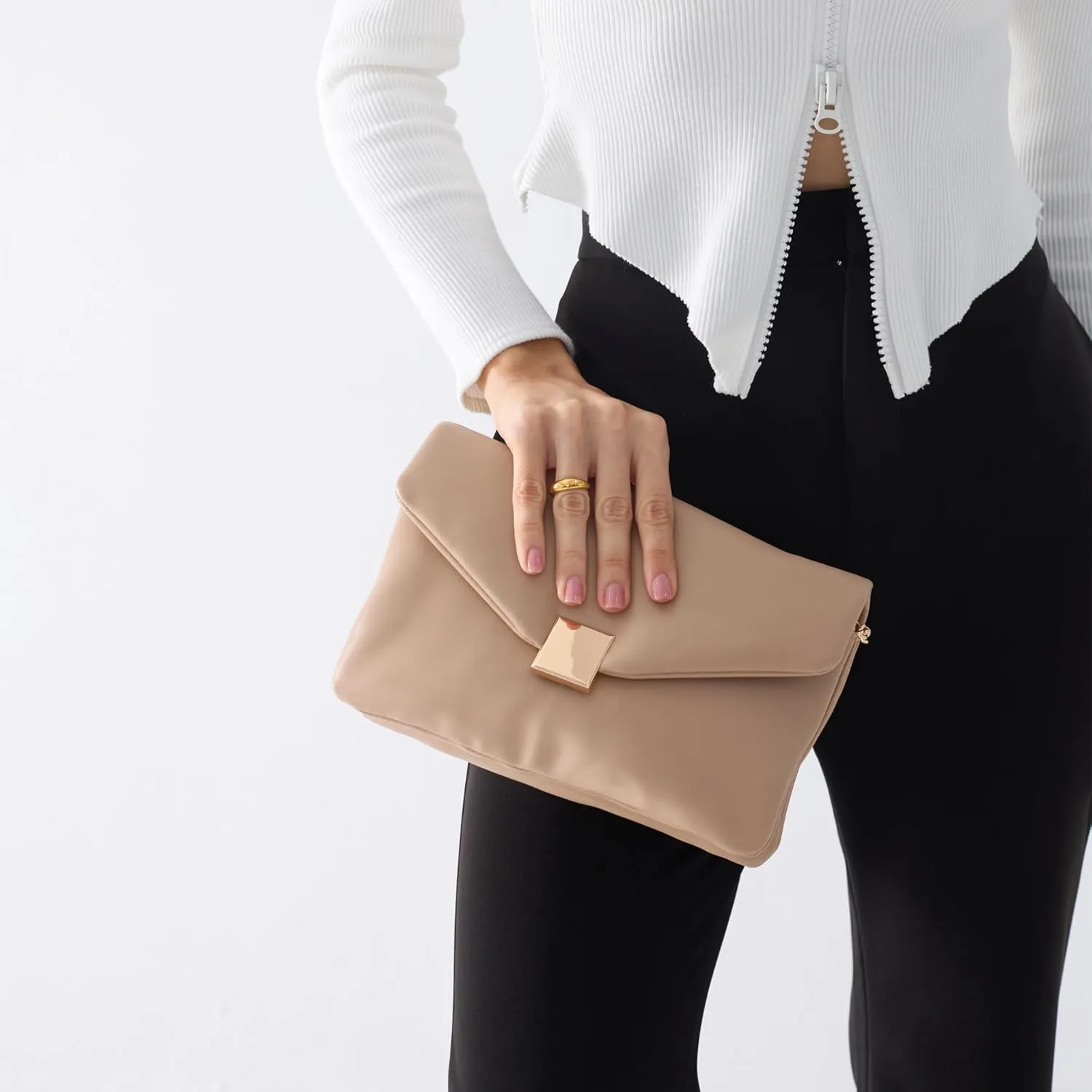 HOXIS Puffer Envelope Clutch for Women Vegan Leather Chain Shoulder Bag Party Purse
