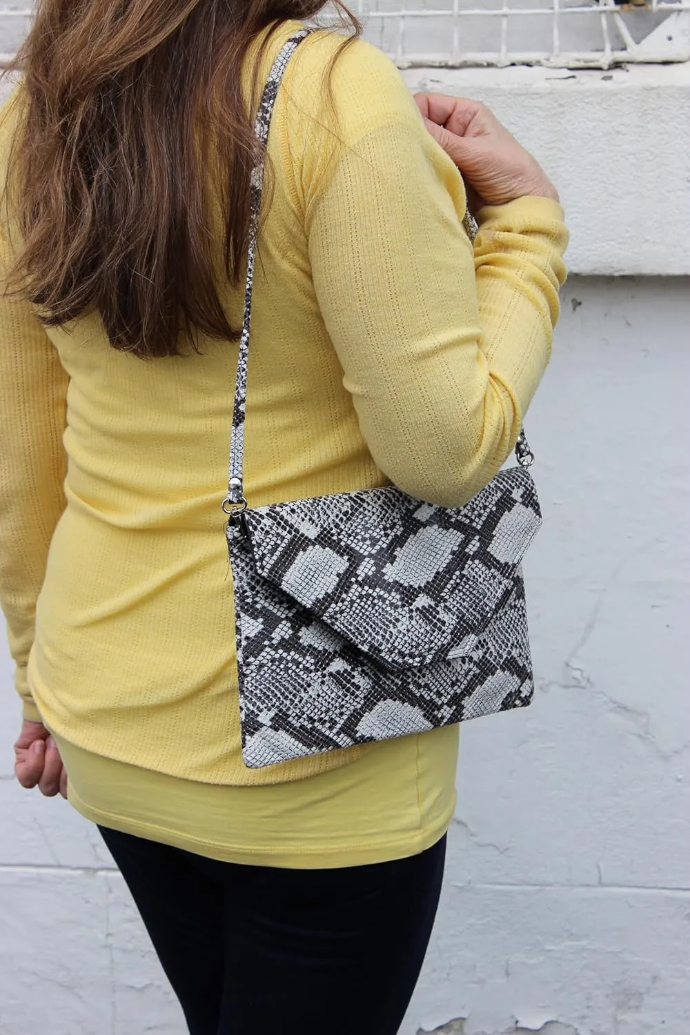 LONI Womens Stylish Large Envelope Faux Snakeskin Clutch Bag/Shoulder Bag