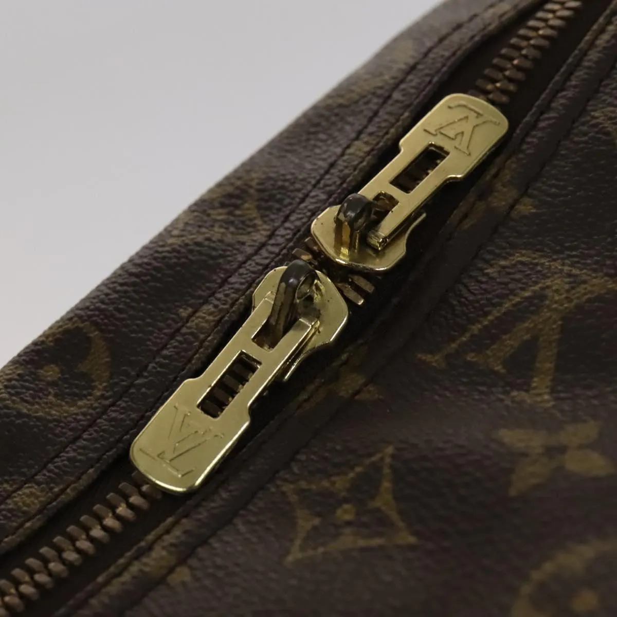 LOUIS VUITTON Monogram Sirius 50 Boston Bag M41406 LV Auth BD114