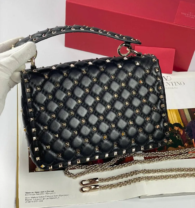 MEDIUM ROCKSTUD SPIKE NAPPA LEATHER BAG black