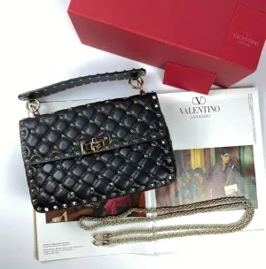 MEDIUM ROCKSTUD SPIKE NAPPA LEATHER BAG black