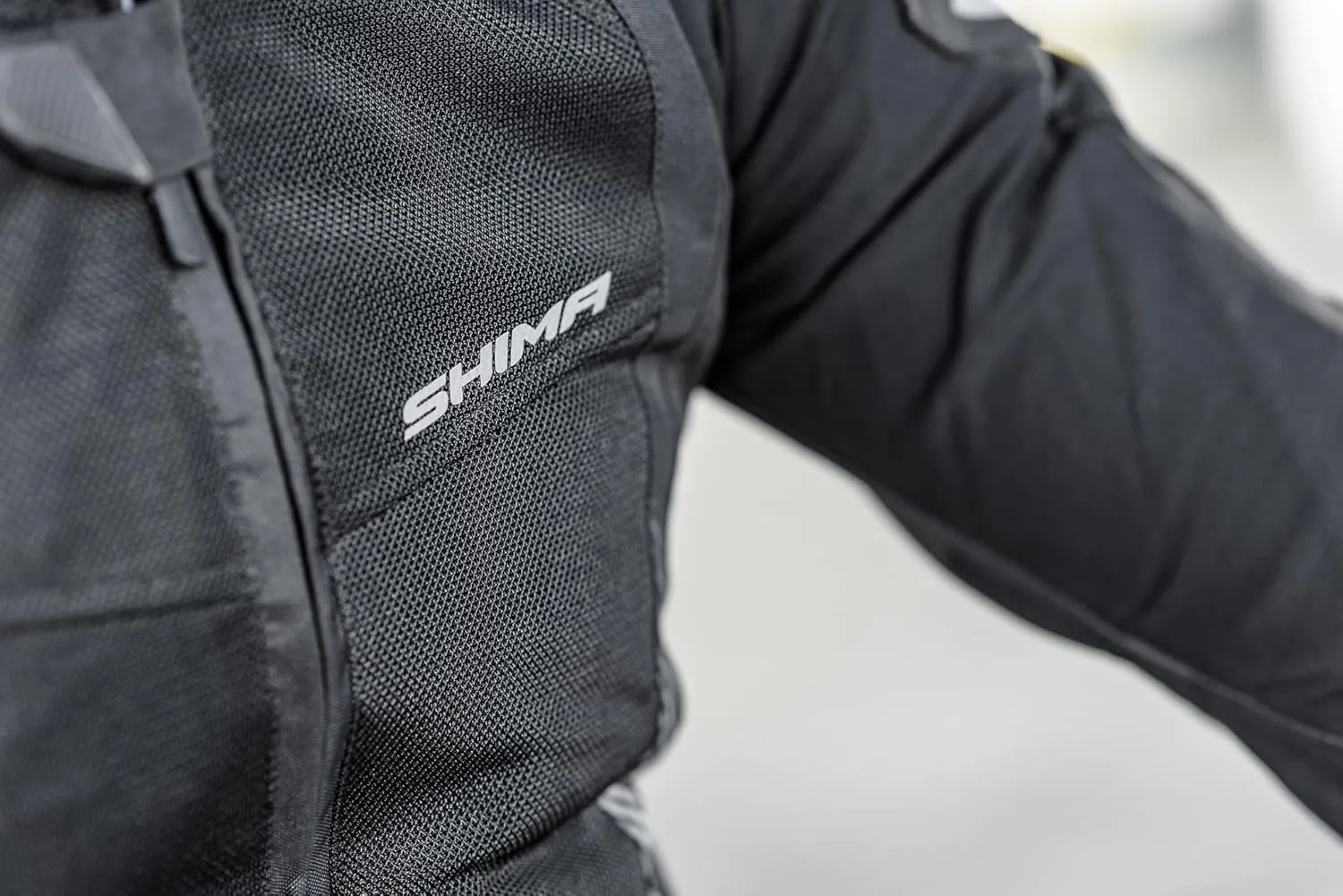 SHIMA MESH PRO Motorbike Jacket for Men - Summer Mesh Mens City Biker Jacket with Shoulder Sliders CE Back Shoulder Elbow Armor Pads Width Adjustment (Black, 3XL)