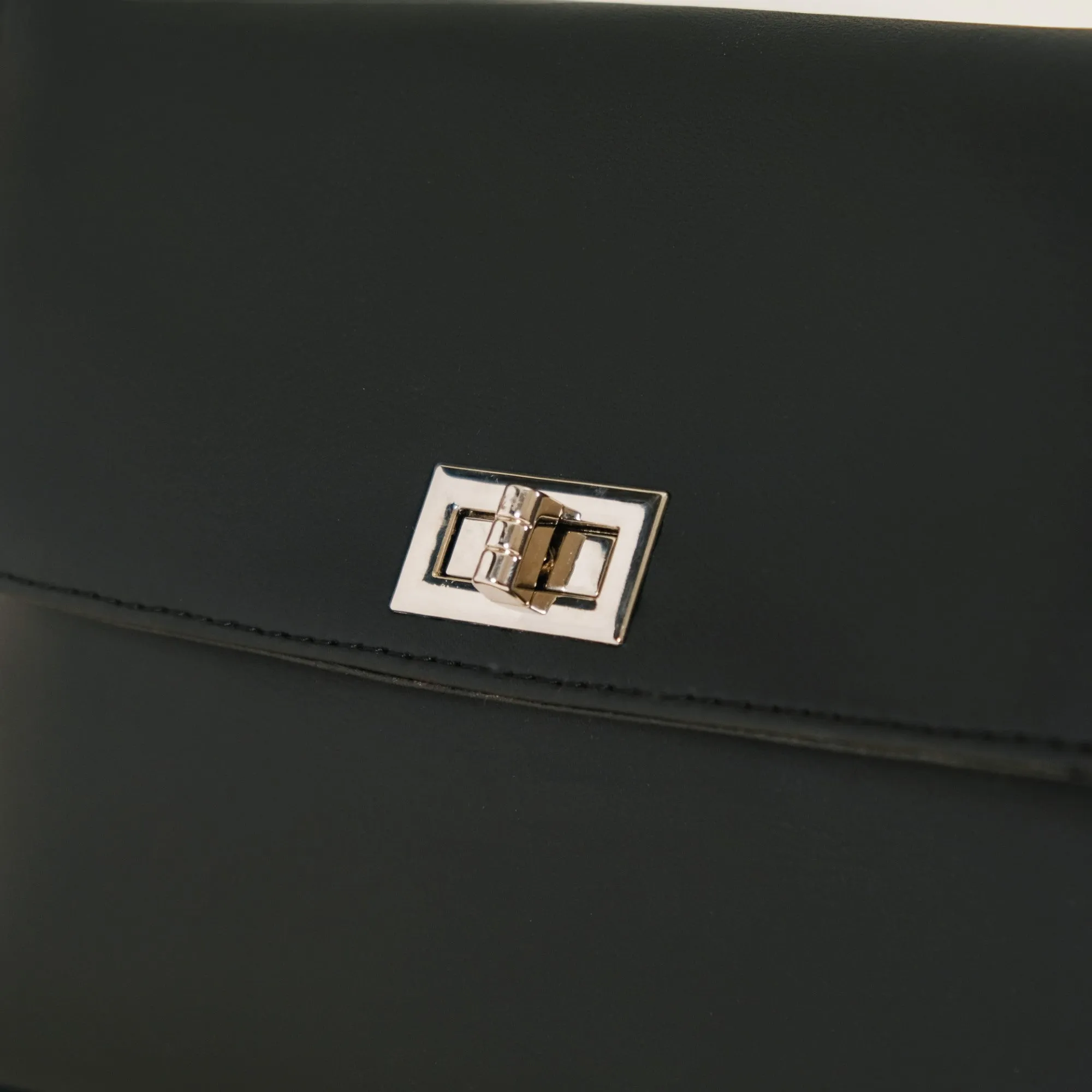 Sleek Black Shoulder Bag For Women