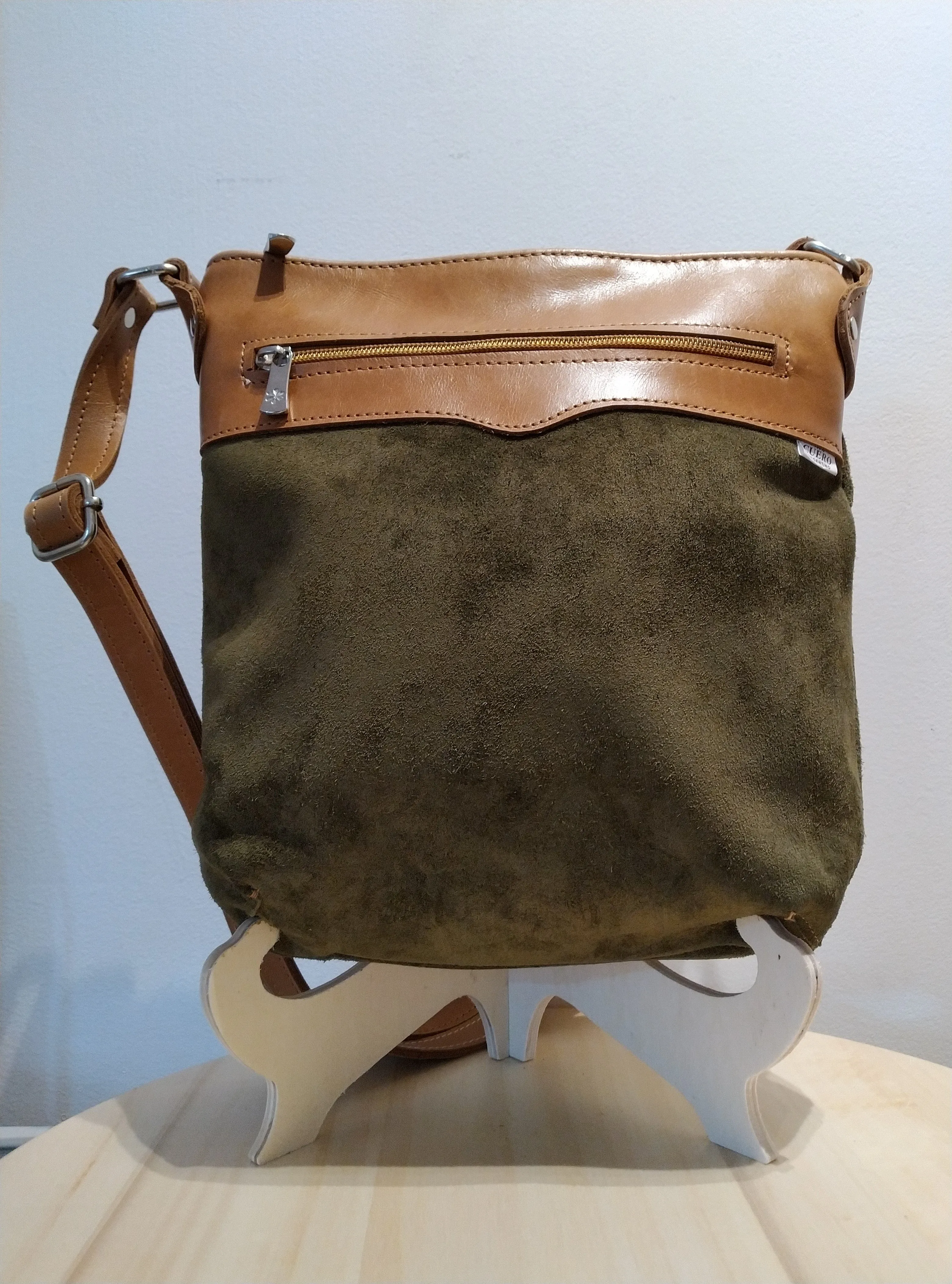 Suede Crossbag.. Big Recoleta