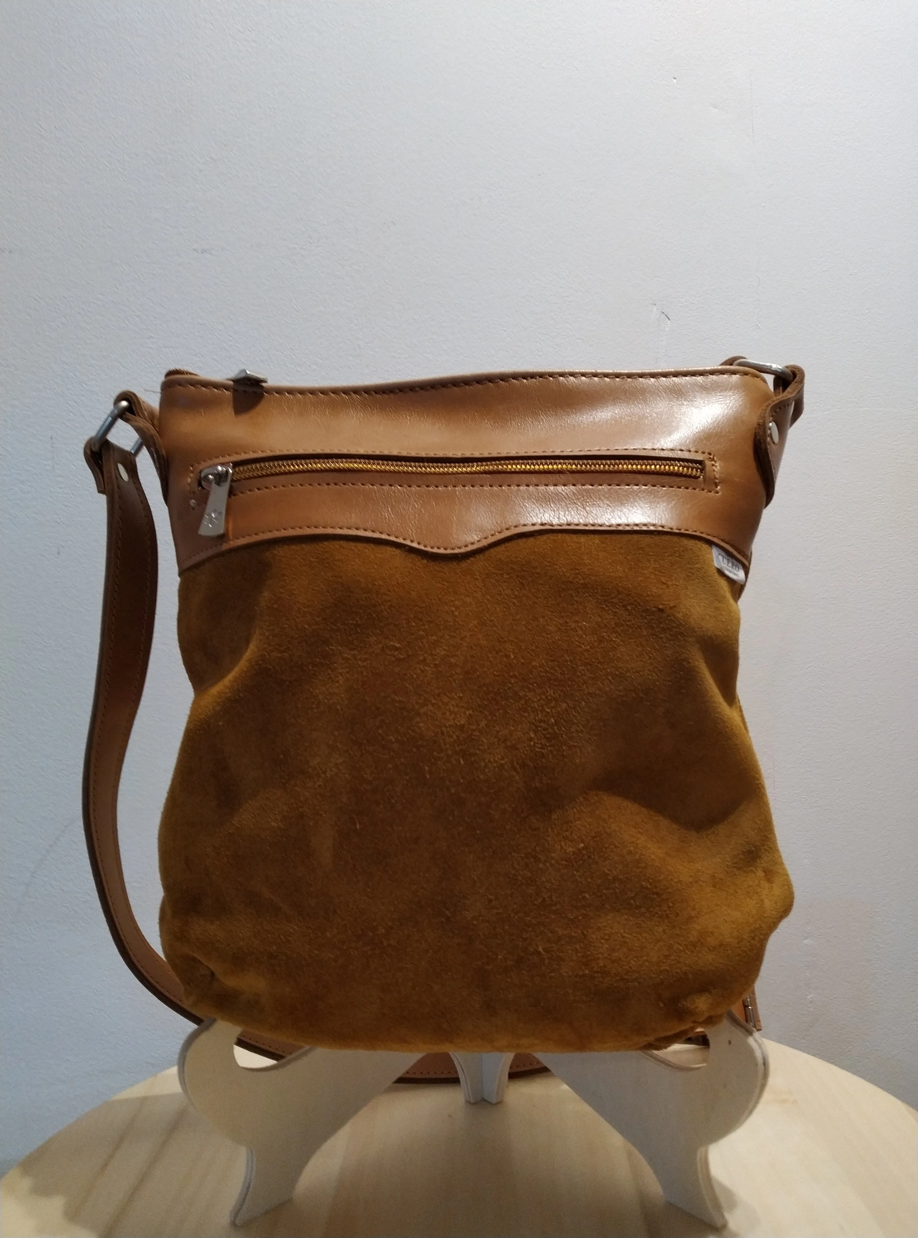 Suede Crossbag.. Big Recoleta