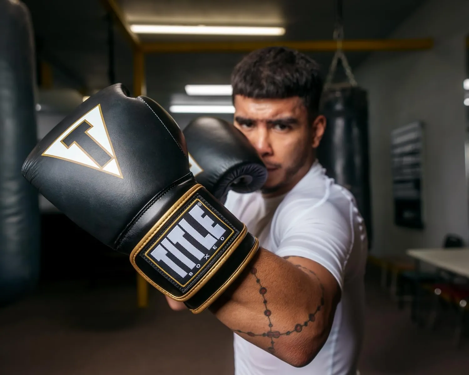 Title Boxeo Mexican Leather Bag Gloves Quatro - Boxing Gloves, Punching Bag Gloves, Kickboxing Gloves, Punching Gloves, Heavy Bag Gloves, Boxing Gloves Men and Women, Boxing Equipment