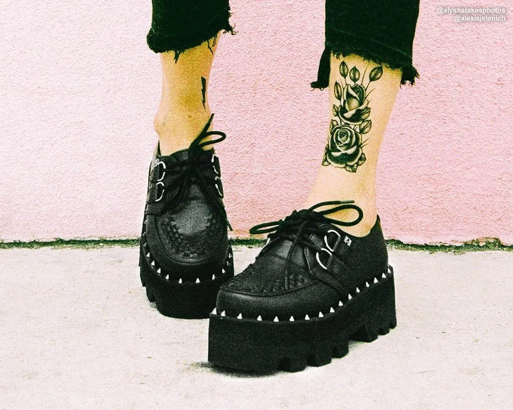 T.U.K. Shoes A9469 Unisex-Adult Platforms, Black Faux Leather Dino Lug Sole Creeper