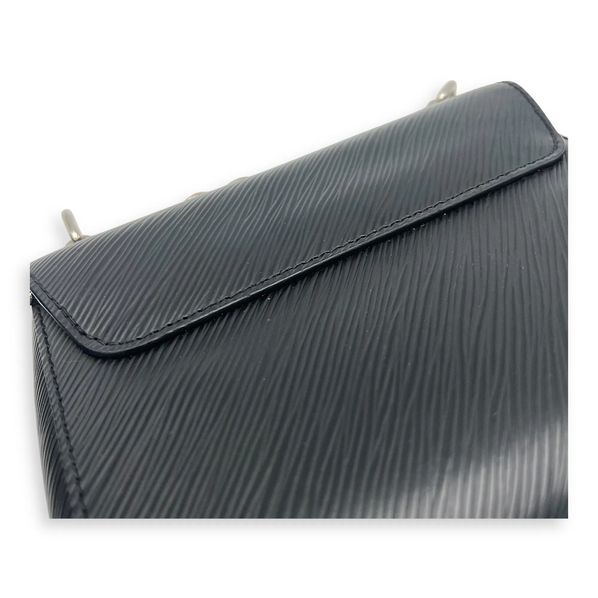 Twist PM Black Shoulder Bag in Epi Leather, Silver hardware
