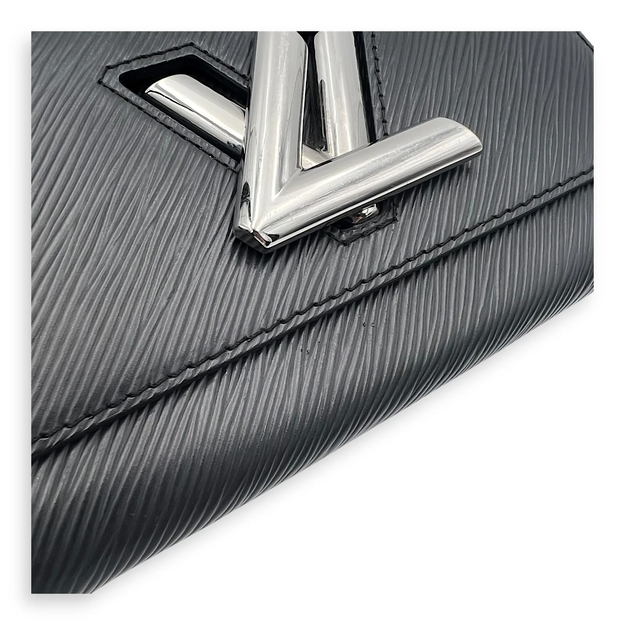 Twist PM Black Shoulder Bag in Epi Leather, Silver hardware